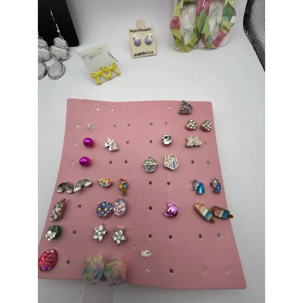 Claire's 10 pairs sensitive solutions stud flower etc &‎ a mixed lot earrings